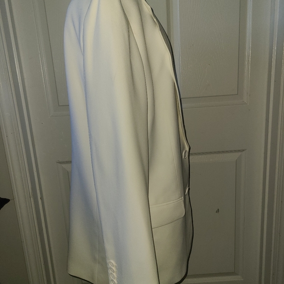MICHAEL KORS WOMANs Double Breasted White Blazer NWT, Never worn - Picture 2 of 6